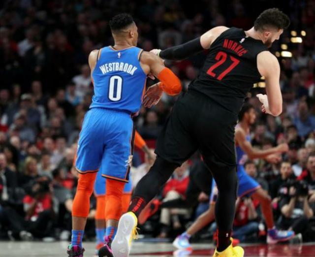 一名参与训 一名参与训